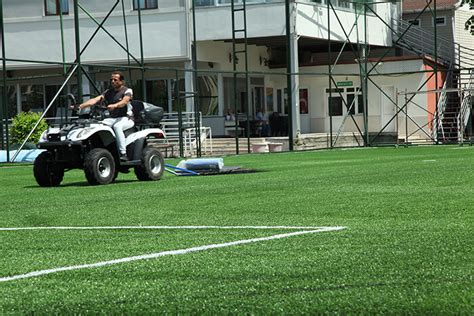 Futbol Sahası Bakımı ve En İyi Zemin Uygulamaları